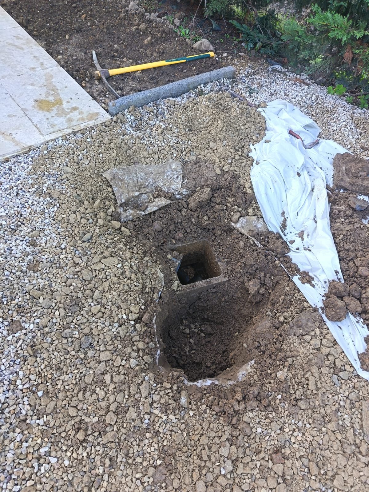 Localisation d'un regard enterré pour débouchage canalisation L'Arbresle 69210