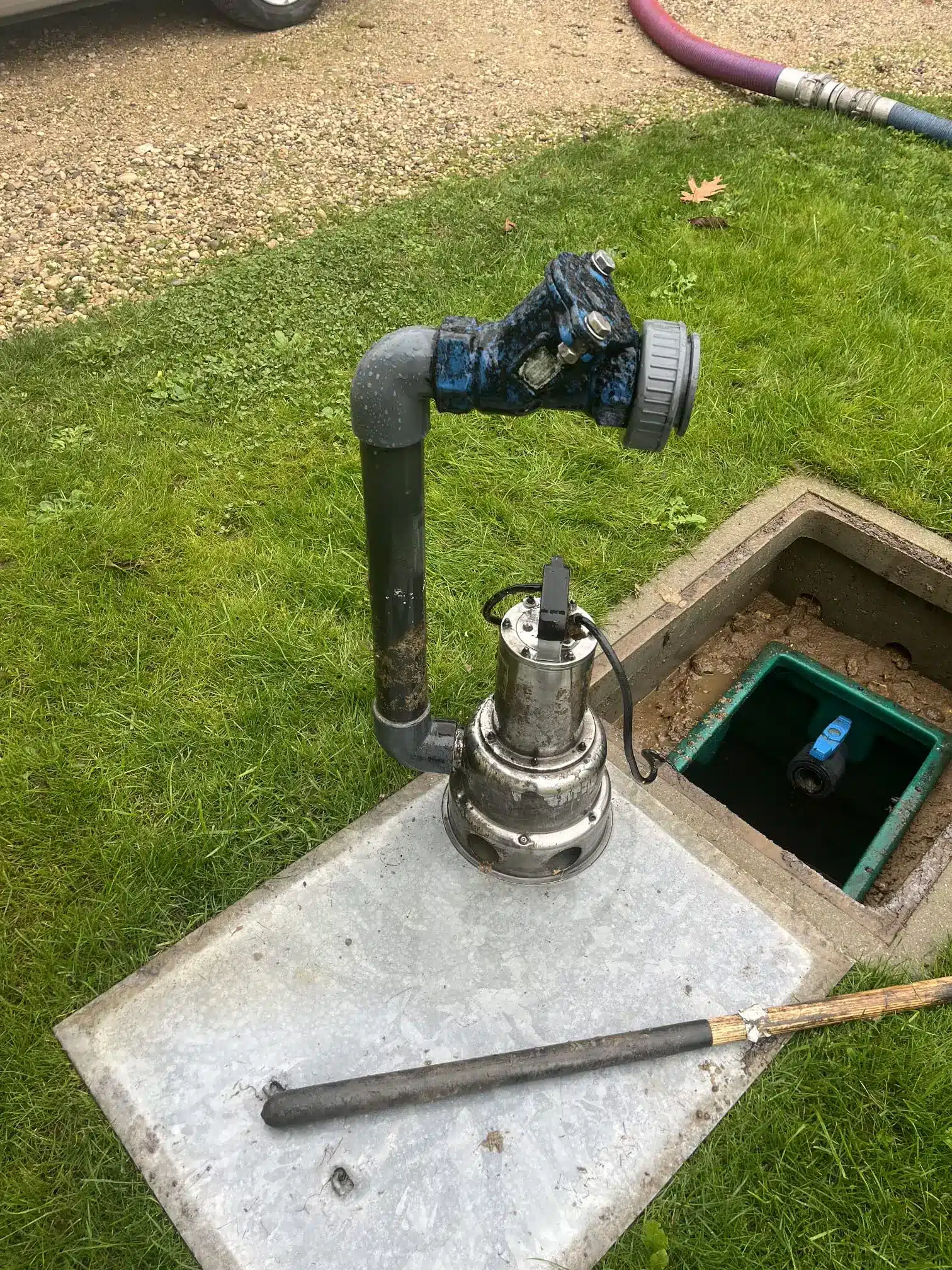 Remplacement de pompe de relevage en cuvelage
